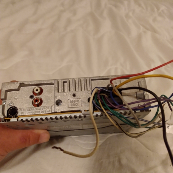 Sony CDX-GT24W Vintage CD player - Picture 7 of 7